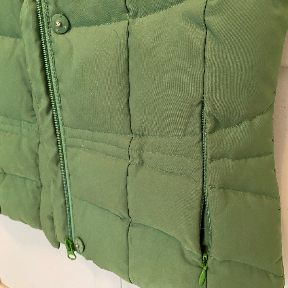 Lilly down vest.  EUC - Picture 4 of 4